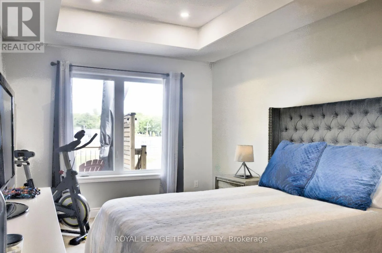 13A CENTRE STREET N