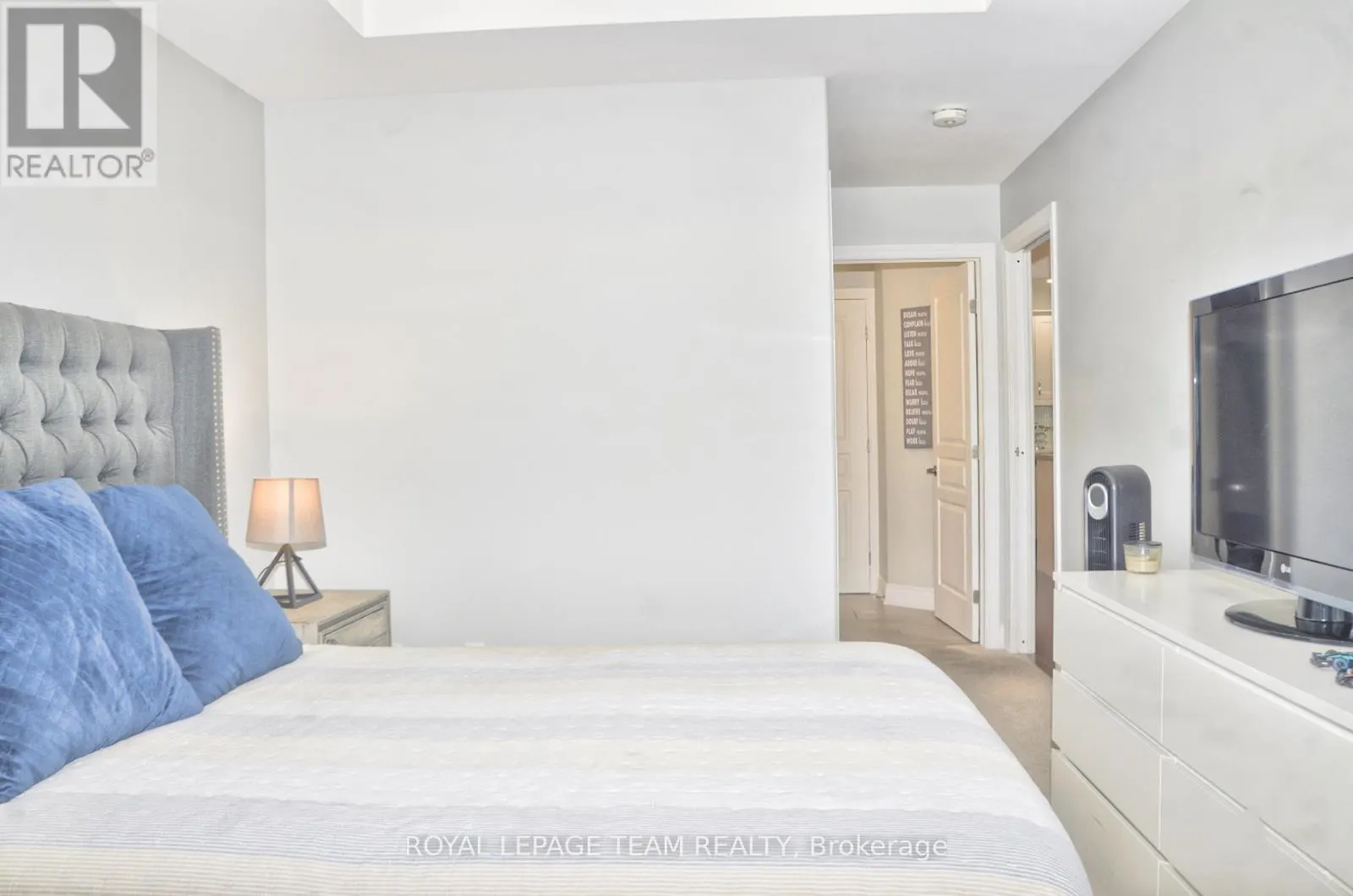 13A CENTRE STREET N