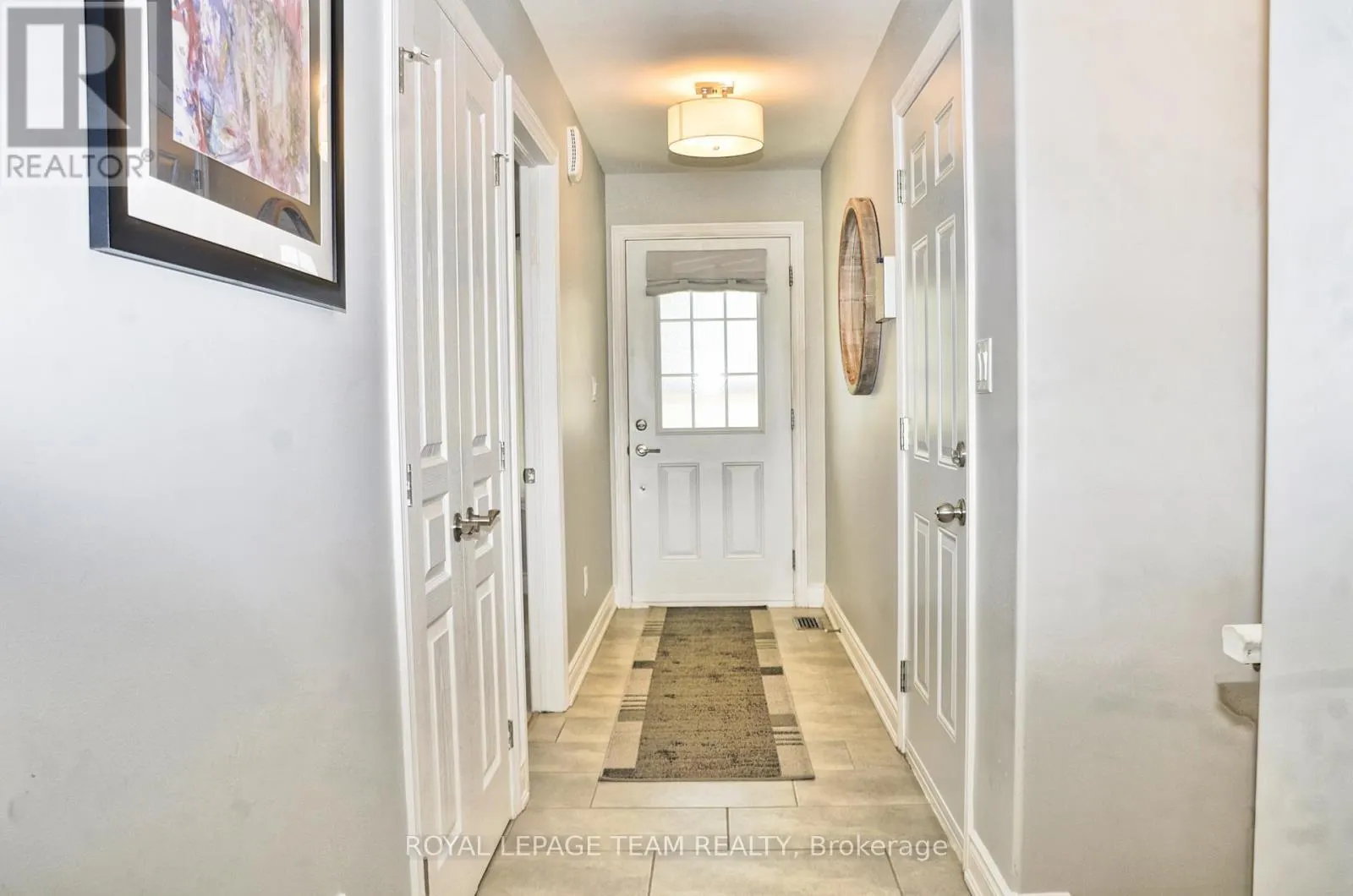 13A CENTRE STREET N