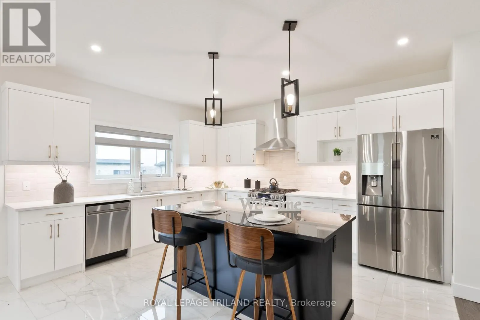 231 ROY MCDONALD DRIVE S
