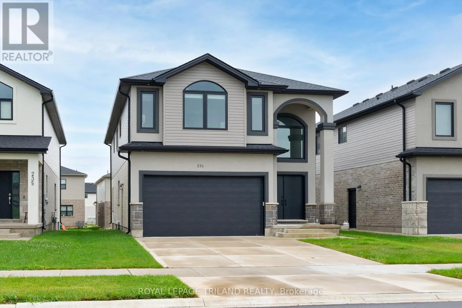 231 ROY MCDONALD DRIVE S