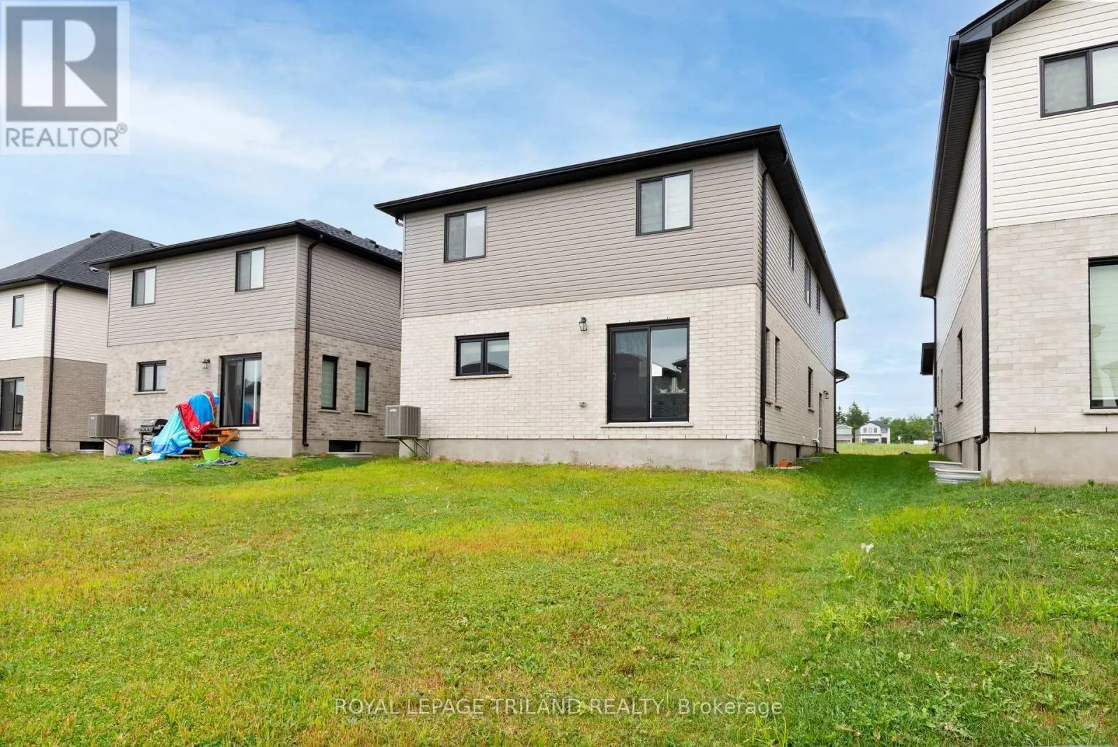 231 ROY MCDONALD DRIVE S