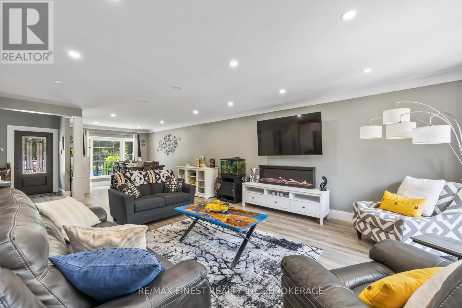 1303 ROCKWOOD DRIVE