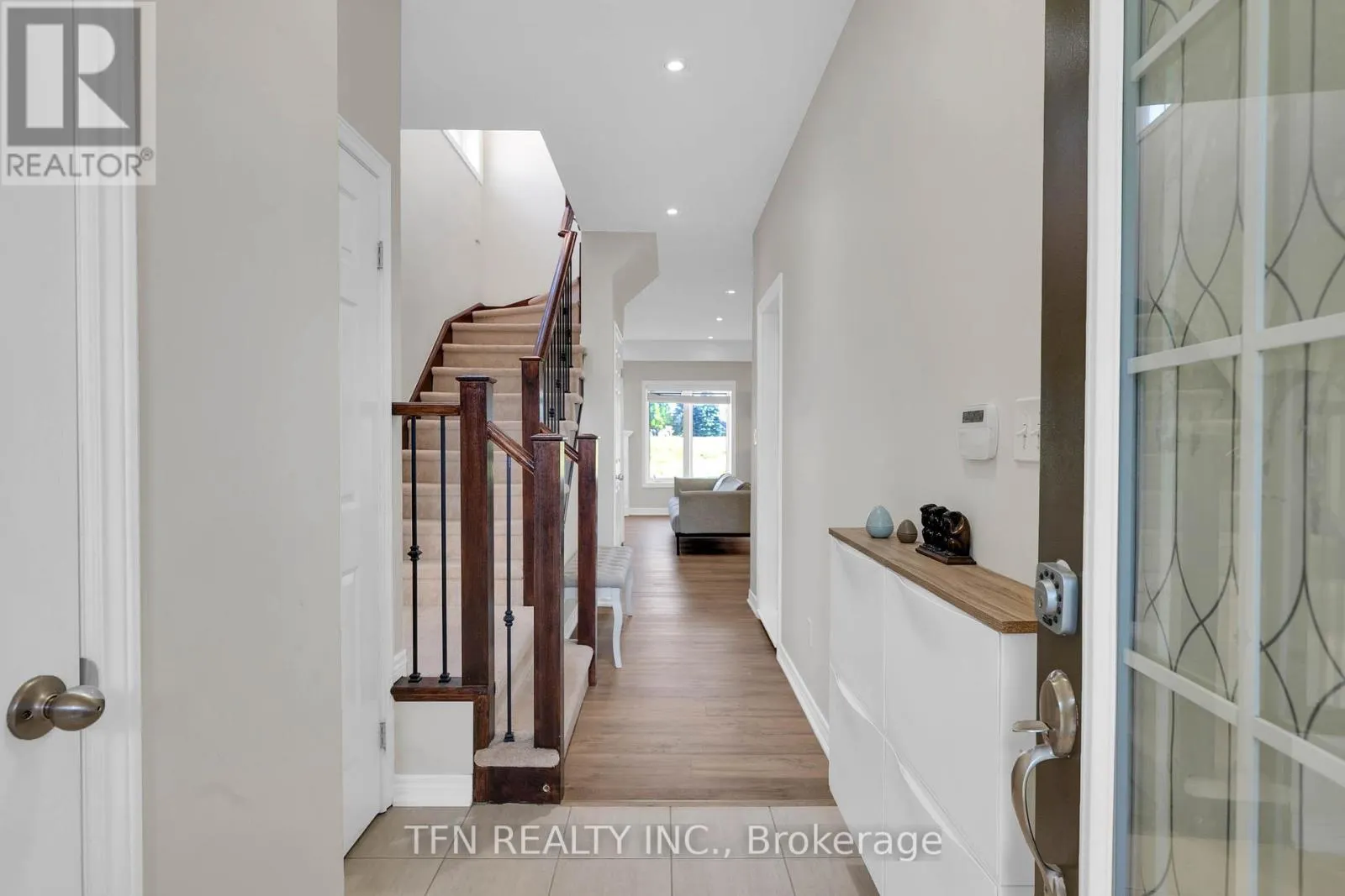 5 - 73 MEDICI LANE