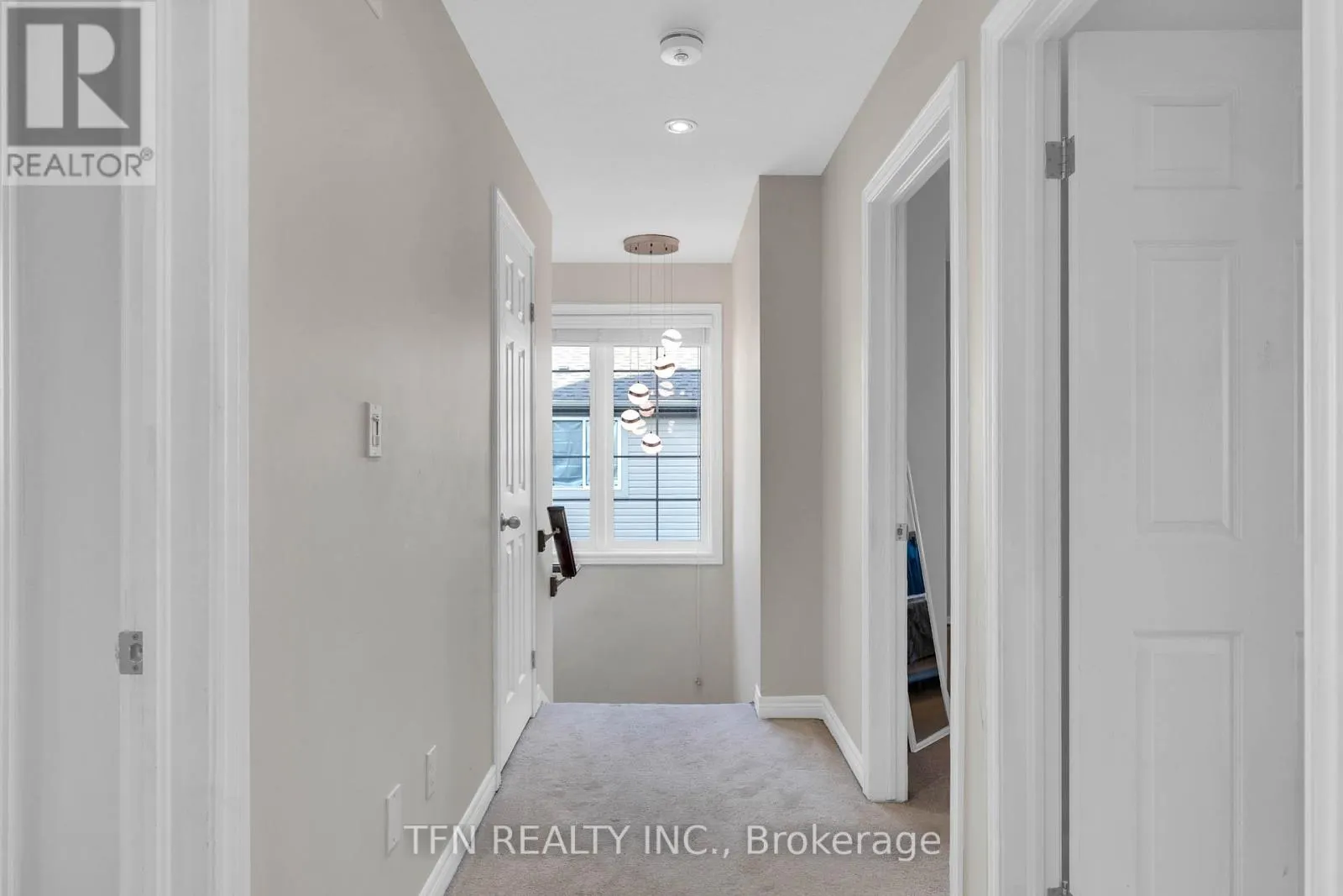5 - 73 MEDICI LANE