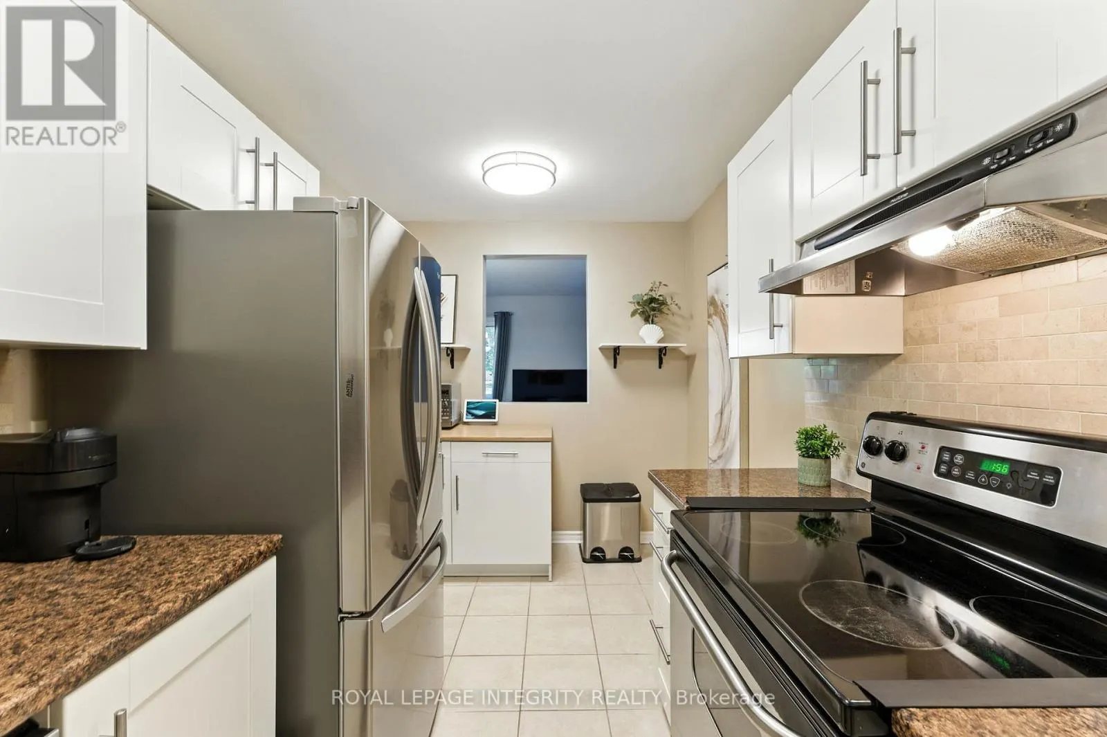 1 BANEBERRY CRESCENT