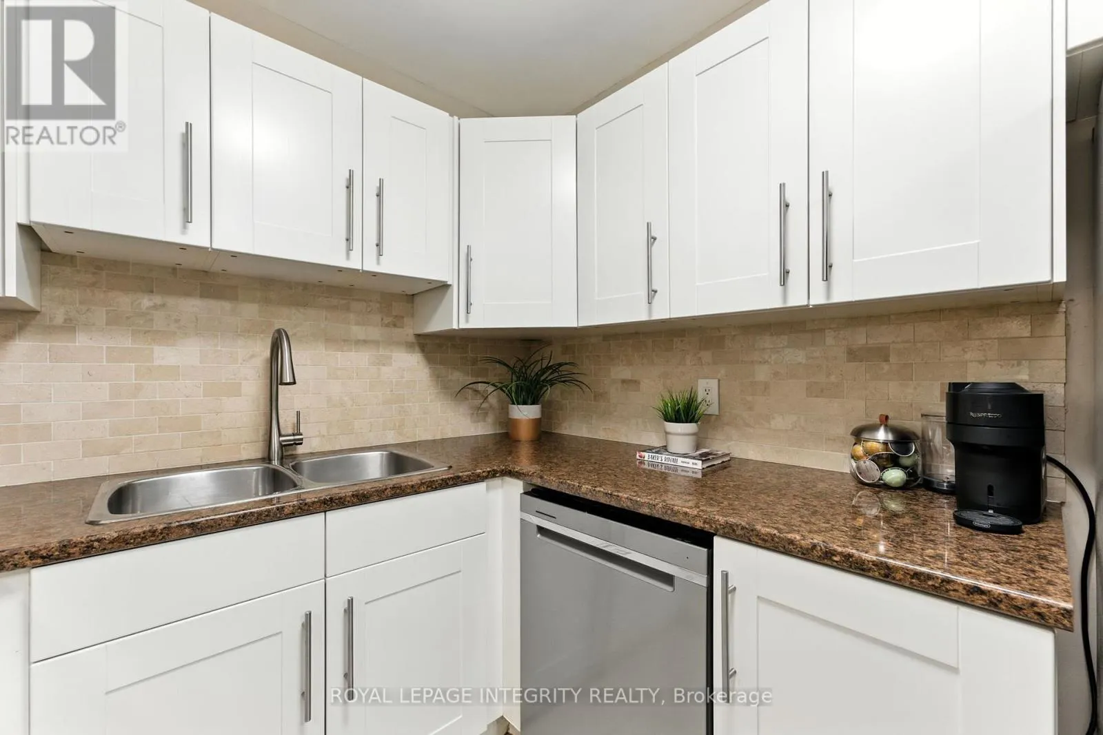1 BANEBERRY CRESCENT