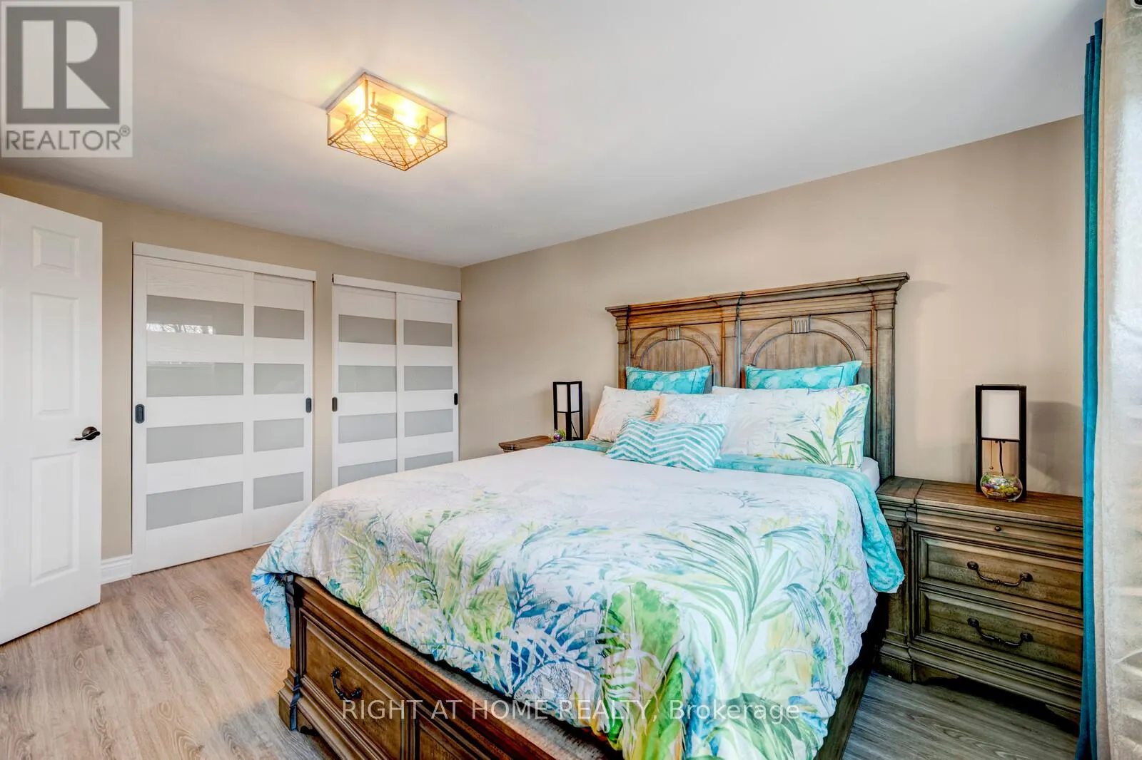 3 - 985 LIMERIDGE ROAD E
