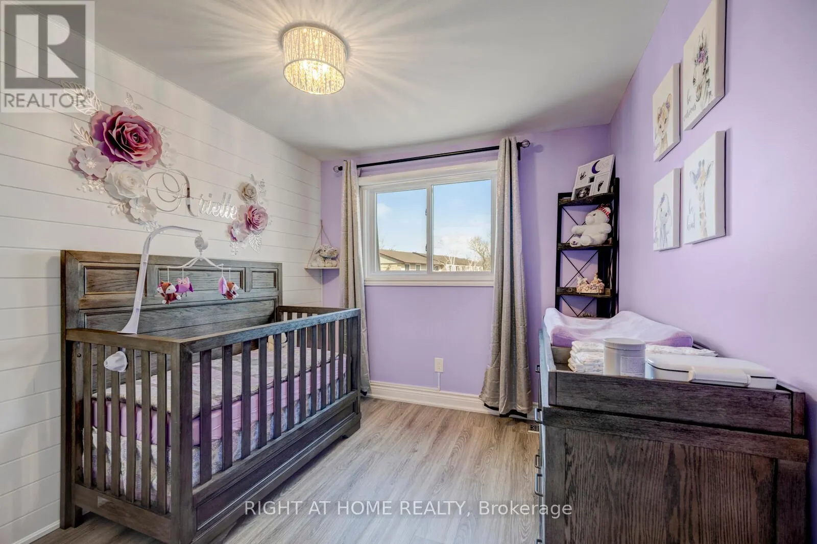 3 - 985 LIMERIDGE ROAD E