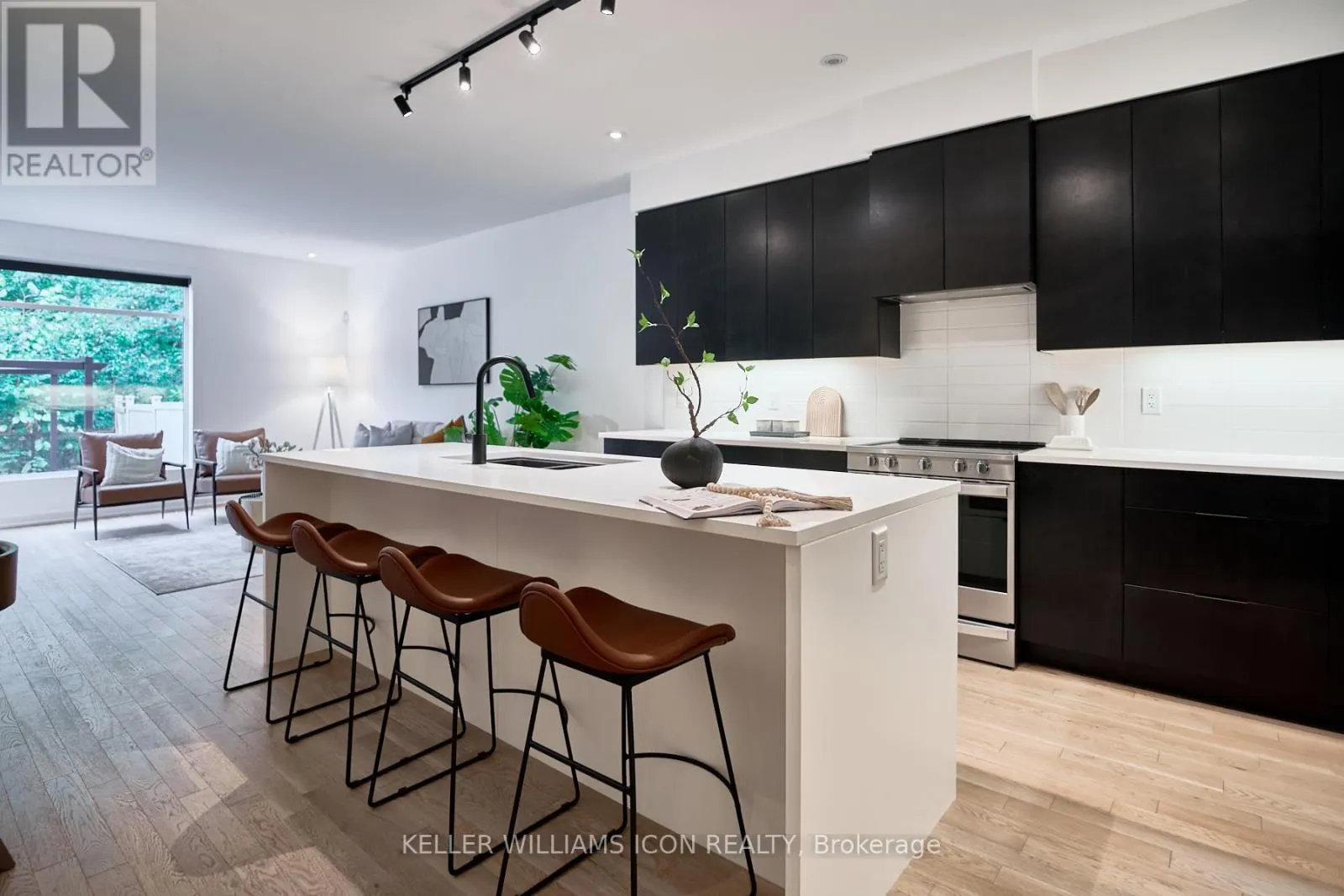 192 LARIMAR CIRCLE