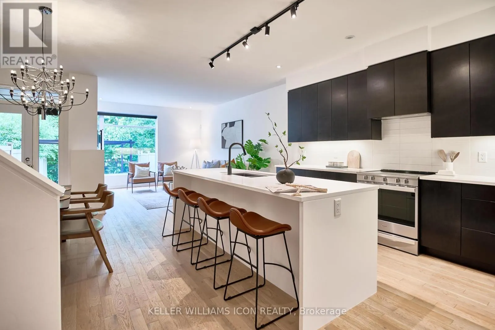 192 LARIMAR CIRCLE