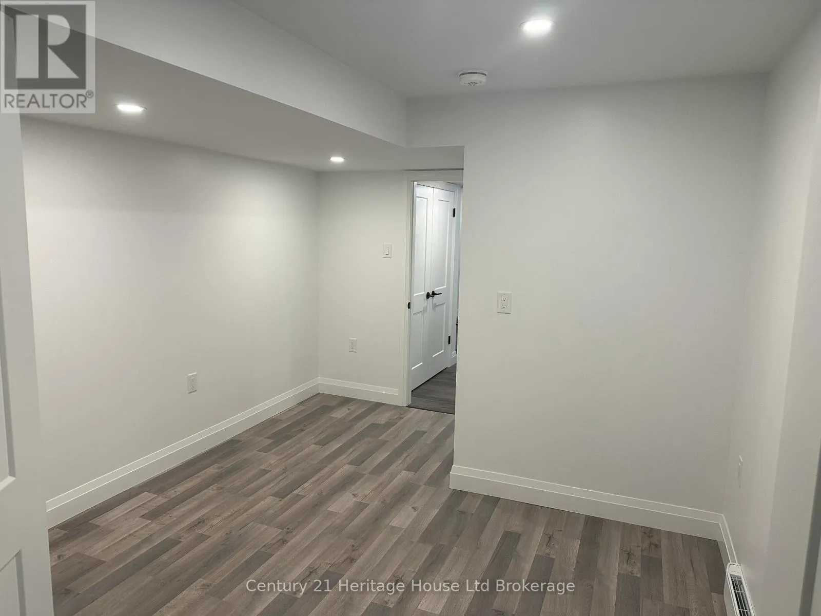2 - 30 ZEFFER PLACE, #2