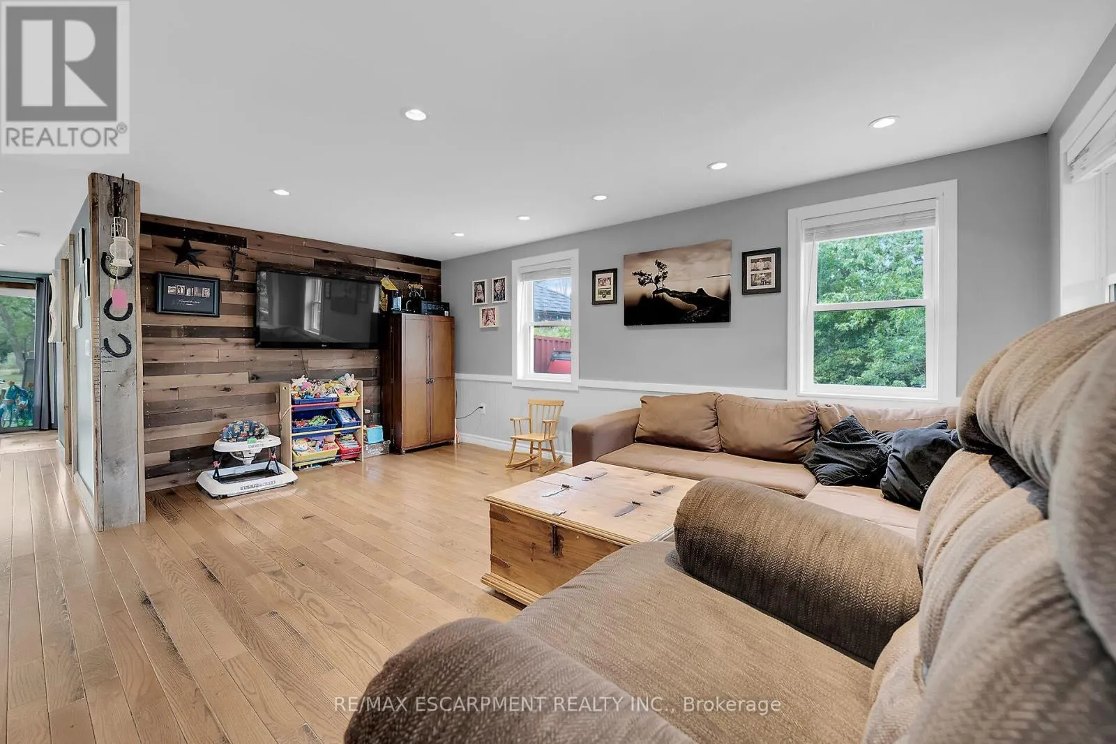 1435 MERRITTVILLE HIGHWAY