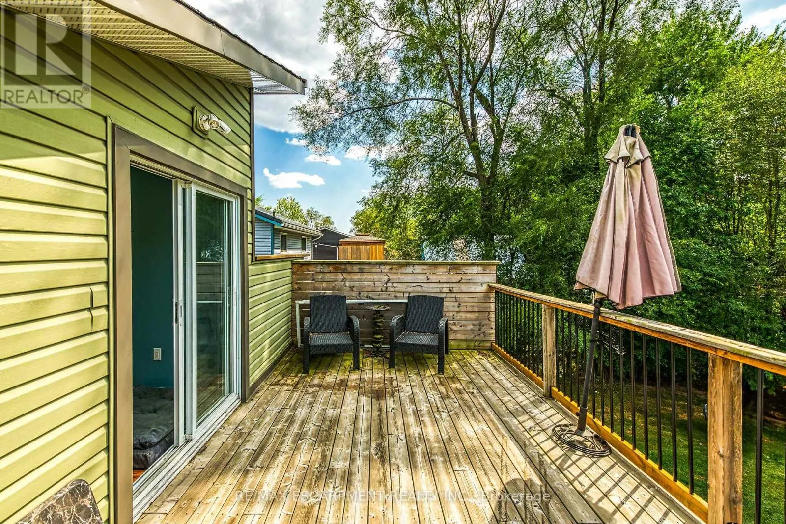 1435 MERRITTVILLE HIGHWAY