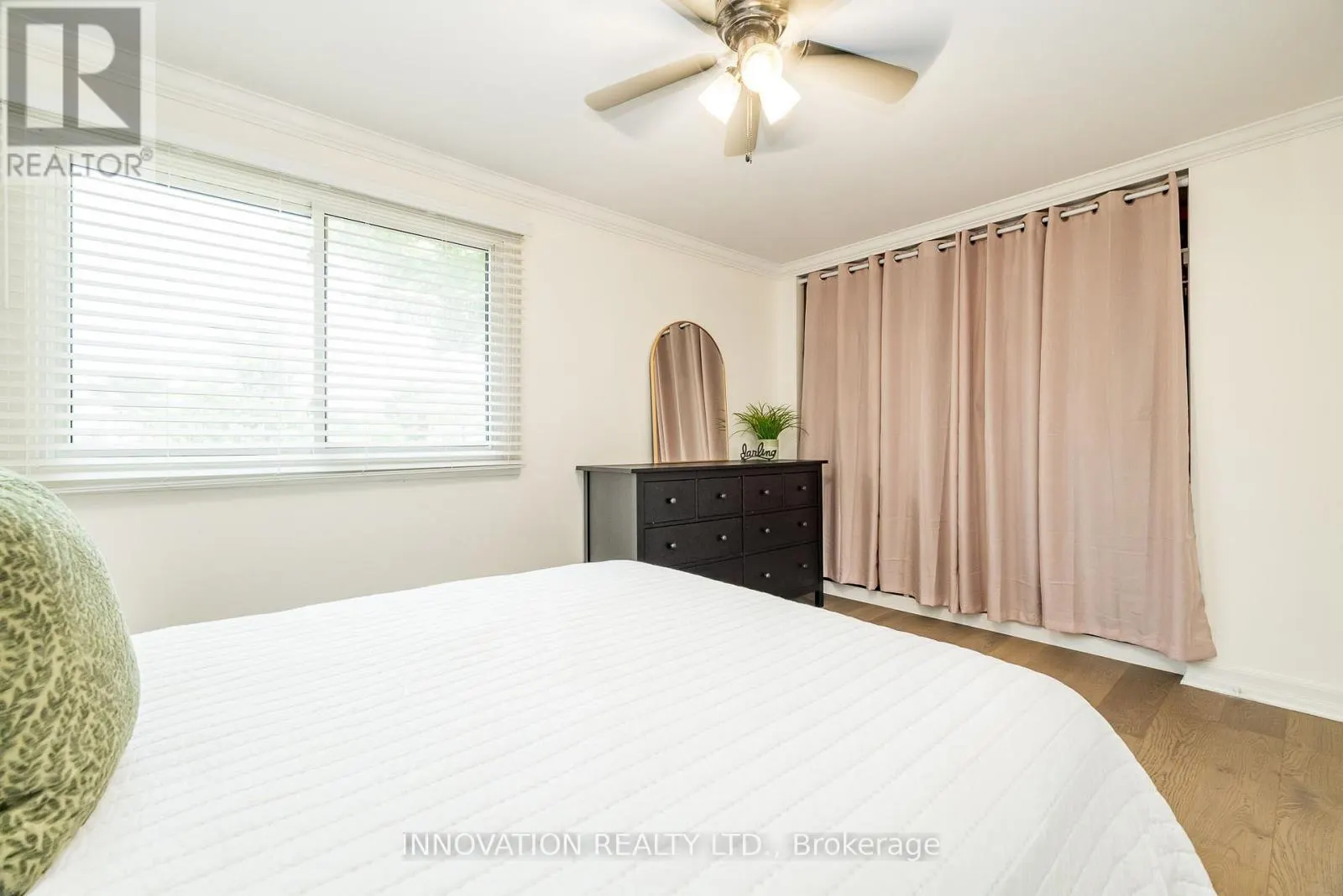 70 - 274 WOODFIELD DRIVE