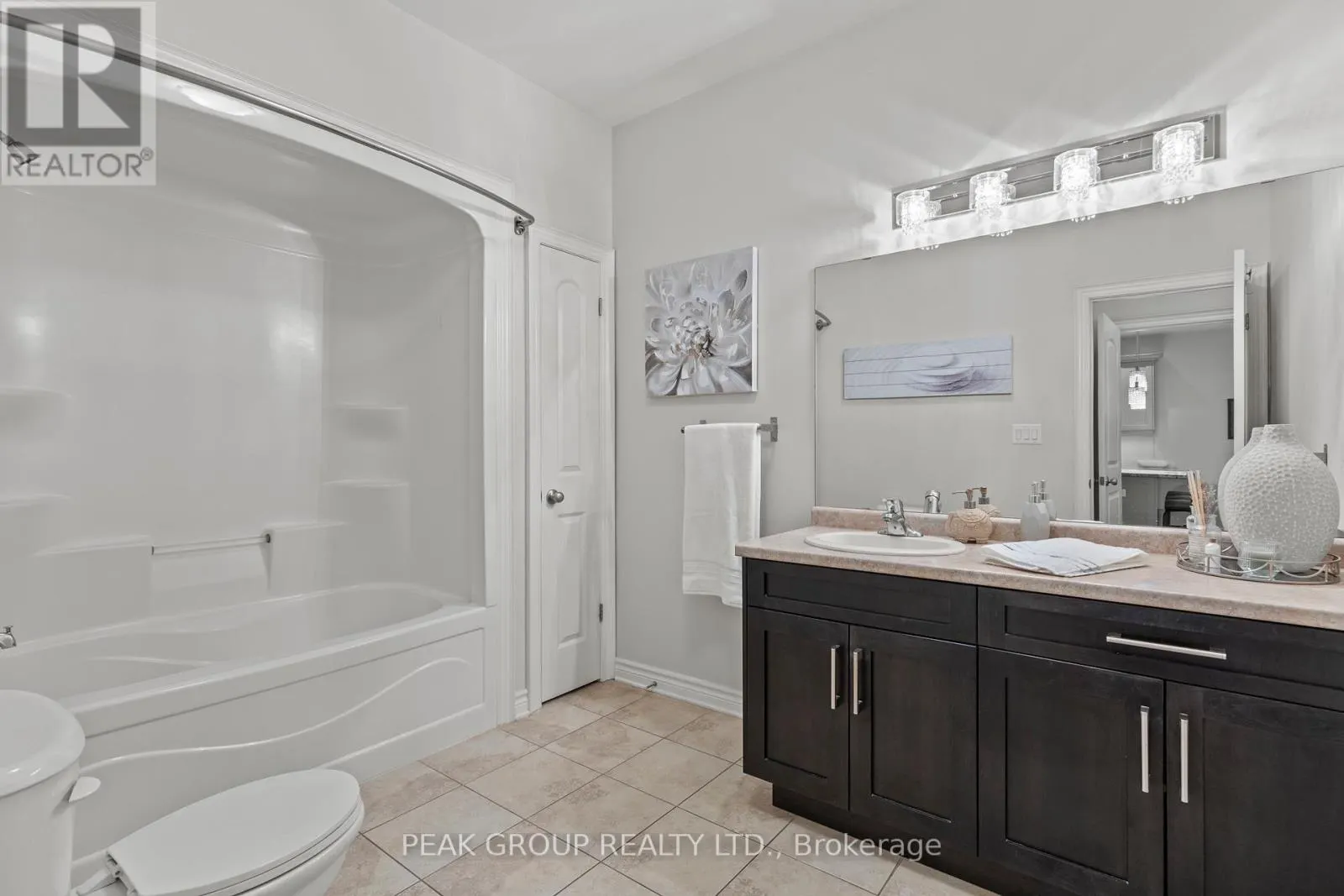 20 - 4399 MONTROSE ROAD, #20