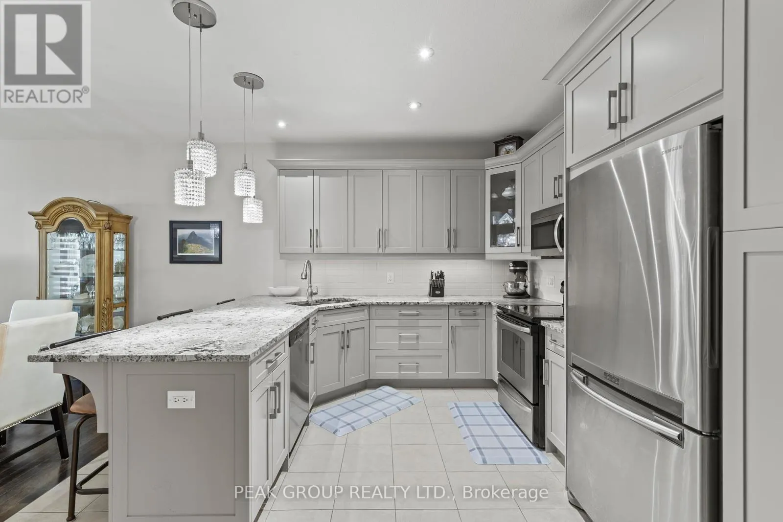 20 - 4399 MONTROSE ROAD, #20