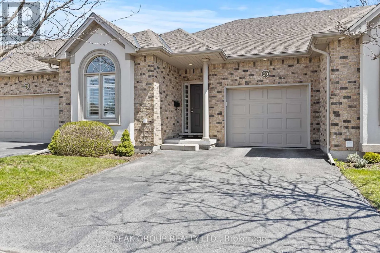20 - 4399 MONTROSE ROAD, #20