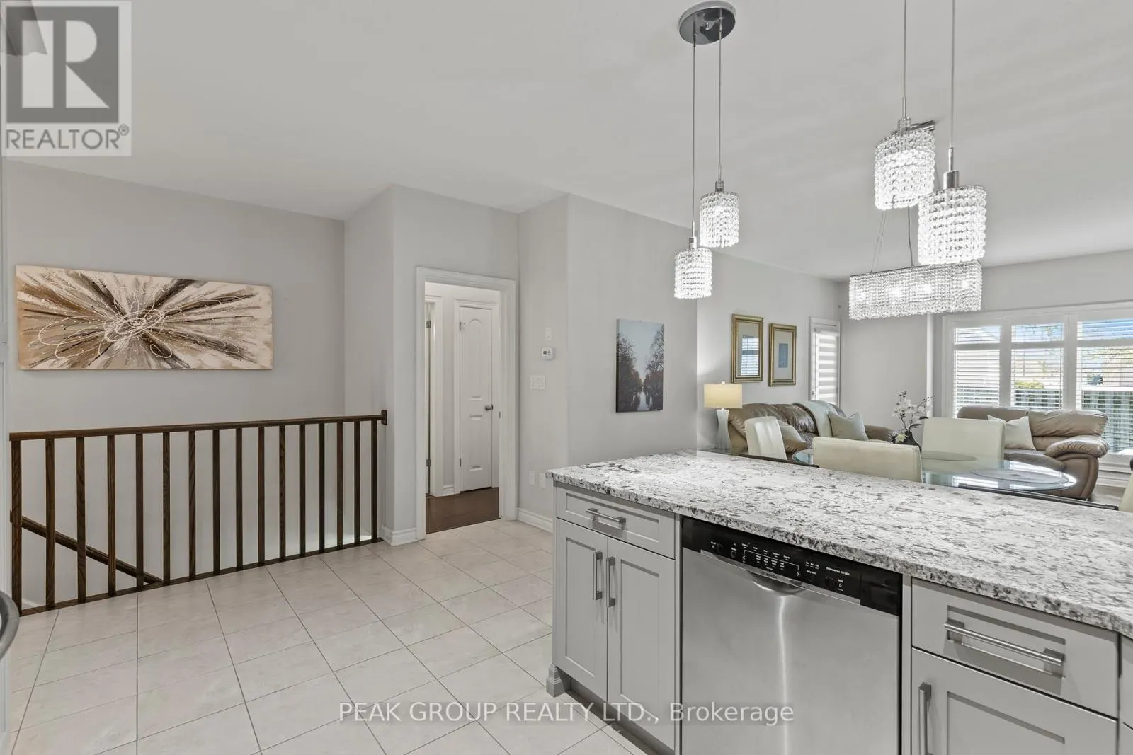 20 - 4399 MONTROSE ROAD, #20