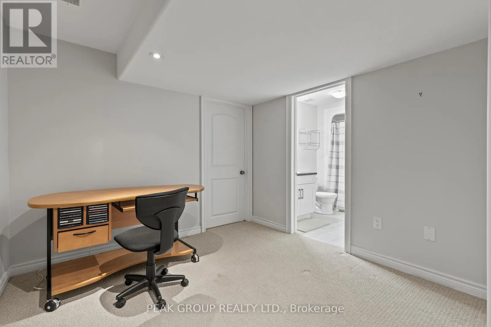 20 - 4399 MONTROSE ROAD, #20