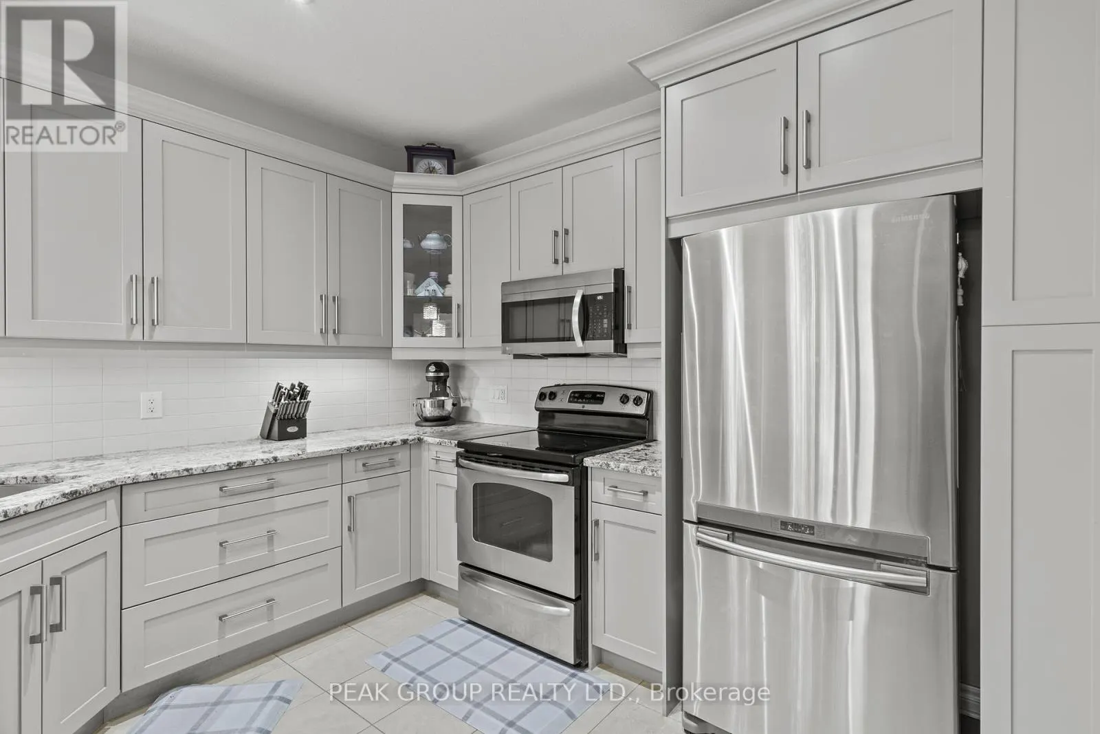 20 - 4399 MONTROSE ROAD, #20