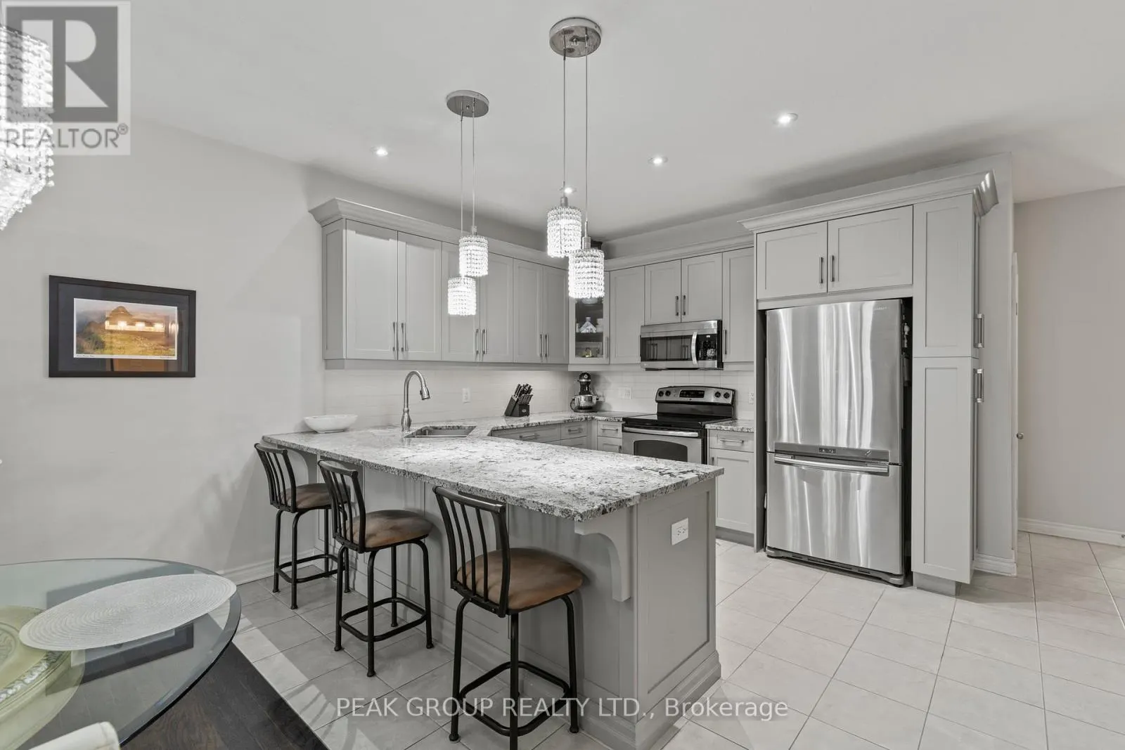 20 - 4399 MONTROSE ROAD, #20
