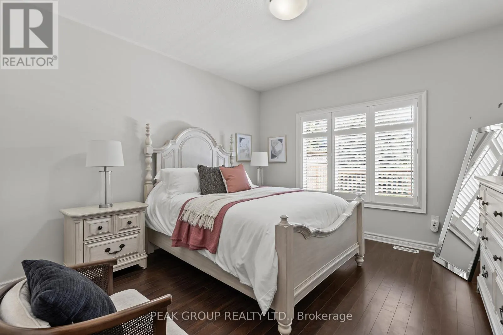 20 - 4399 MONTROSE ROAD, #20