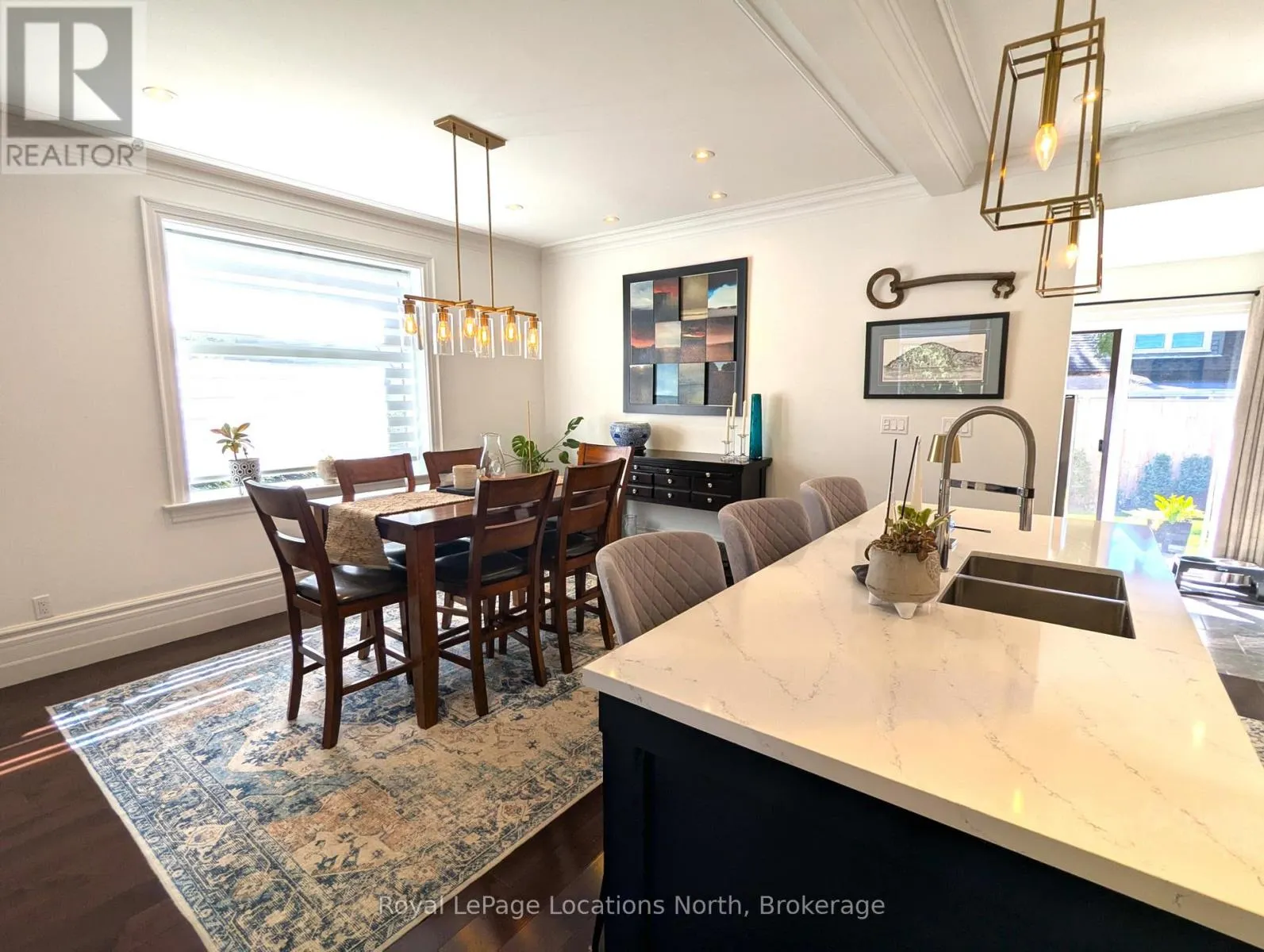 107 TROWBRIDGE STREET W