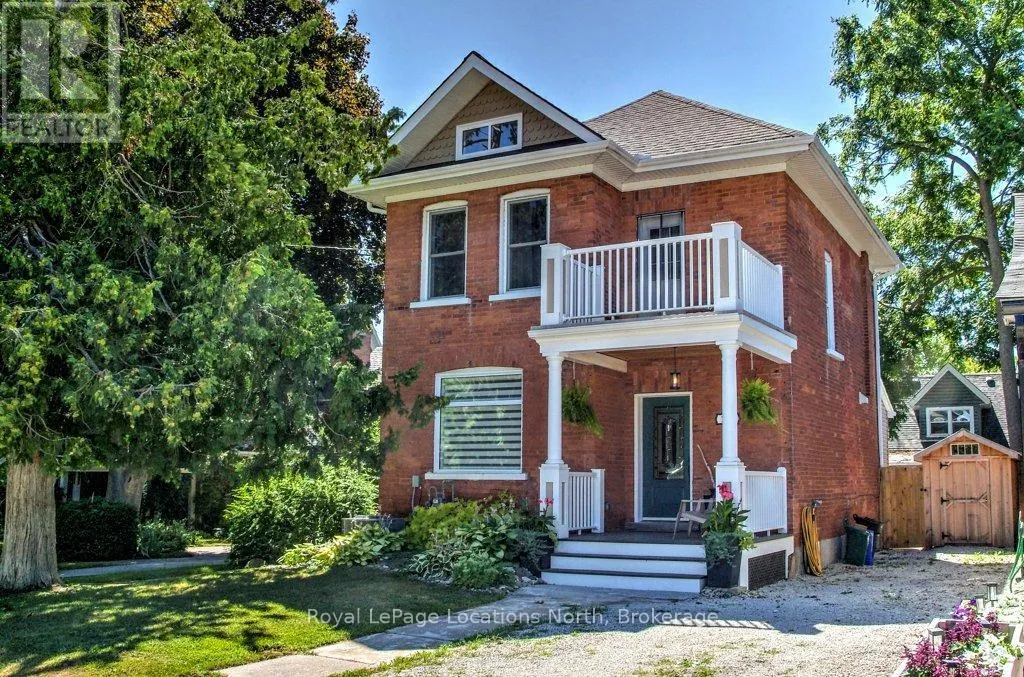 107 TROWBRIDGE STREET W