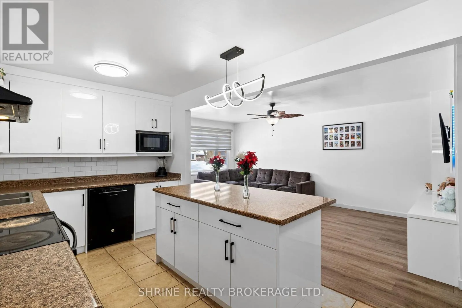 15 GARLAND CRESCENT