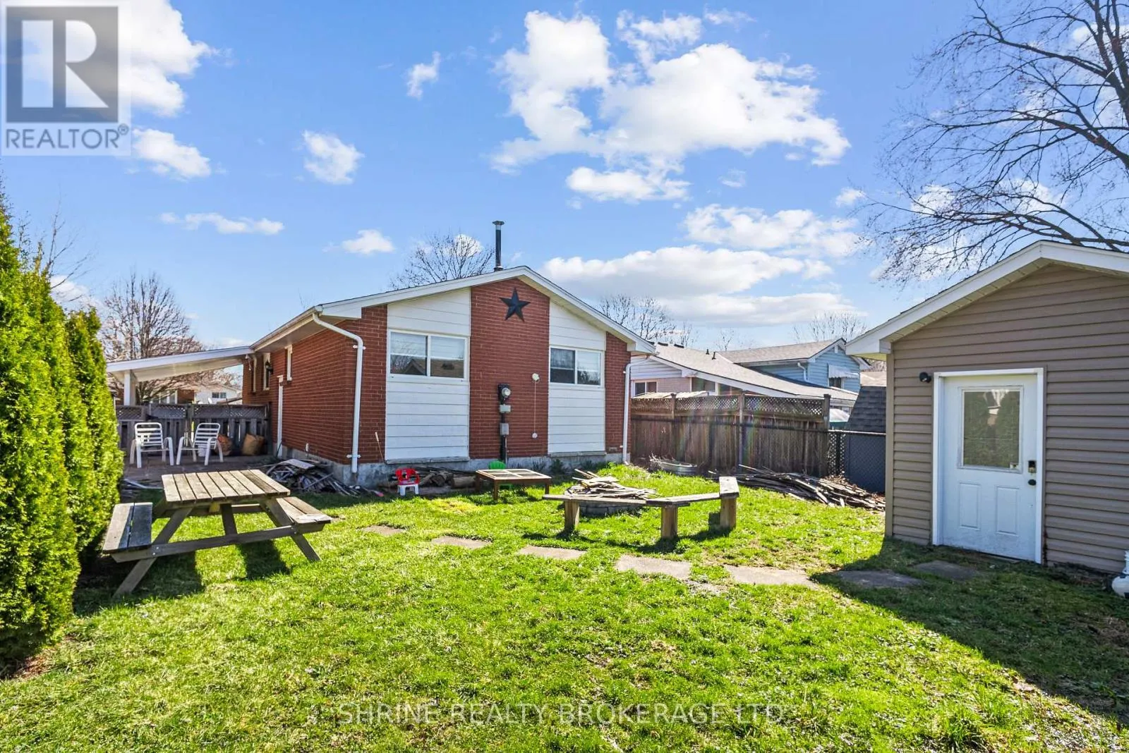 15 GARLAND CRESCENT