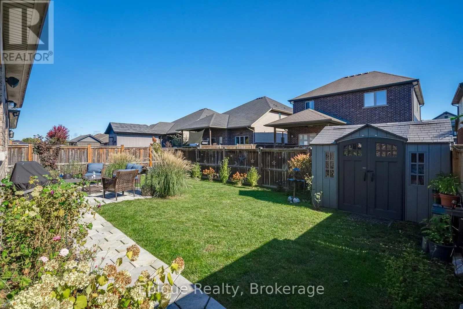 68 ROSELAWN CRESCENT