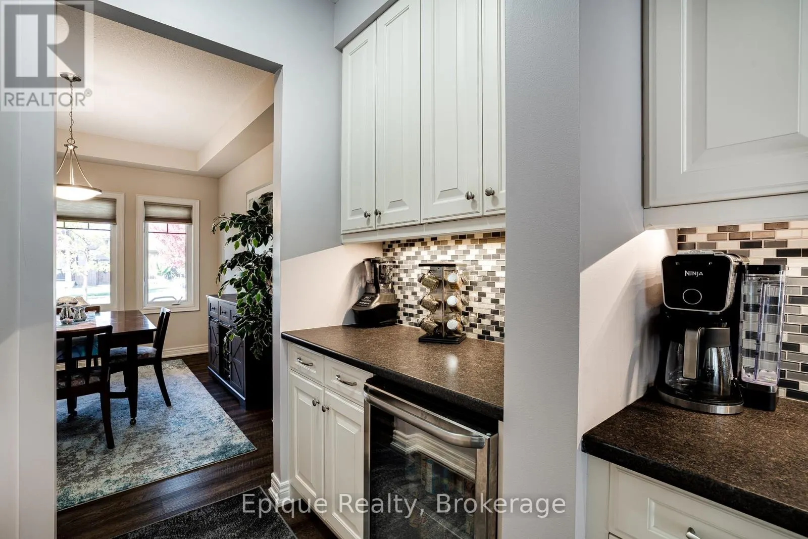 68 ROSELAWN CRESCENT