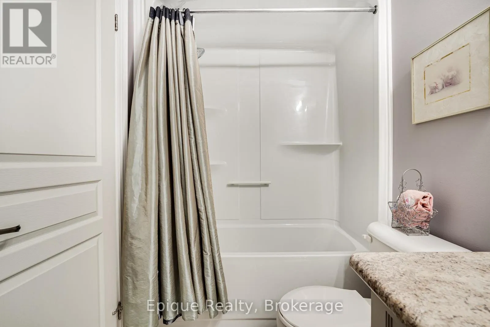 68 ROSELAWN CRESCENT