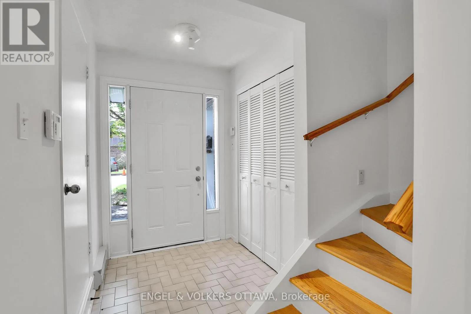 1089 BORDEN SIDE ROAD