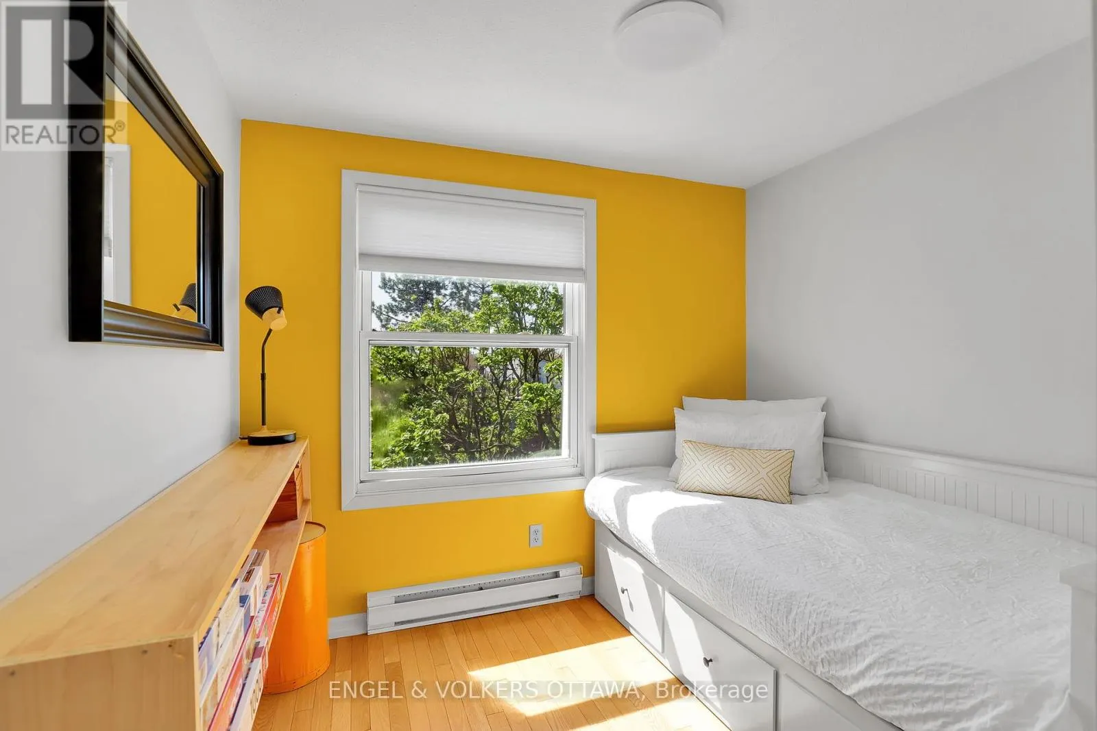 1089 BORDEN SIDE ROAD