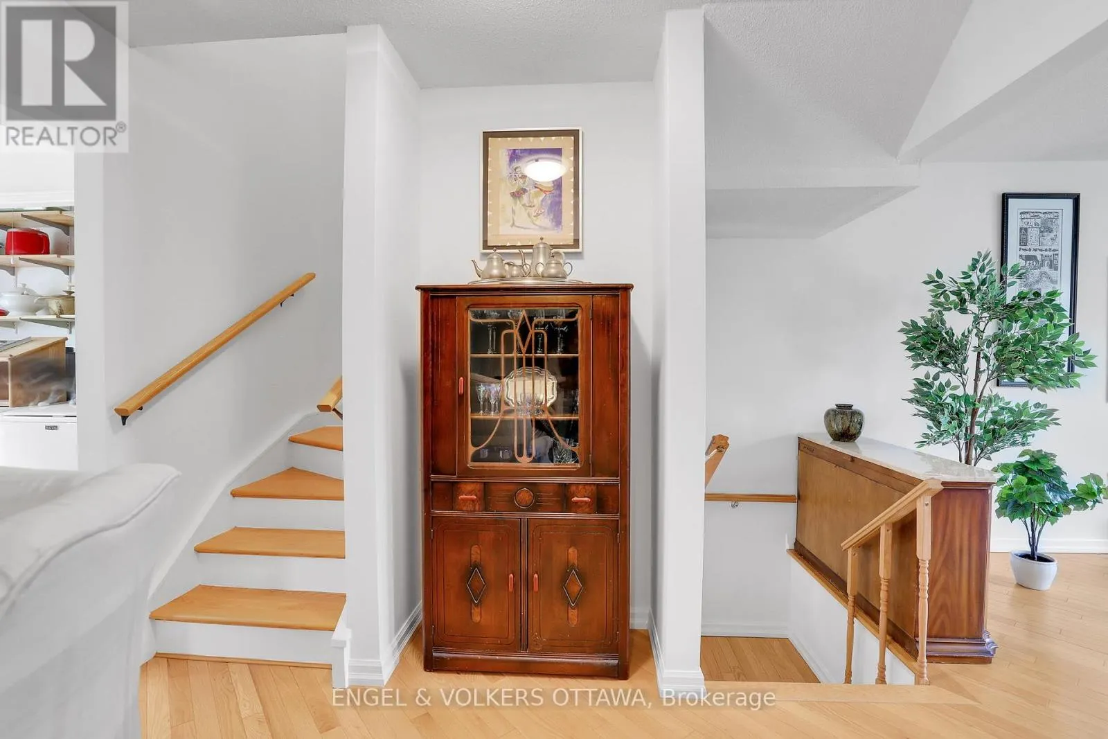 1089 BORDEN SIDE ROAD