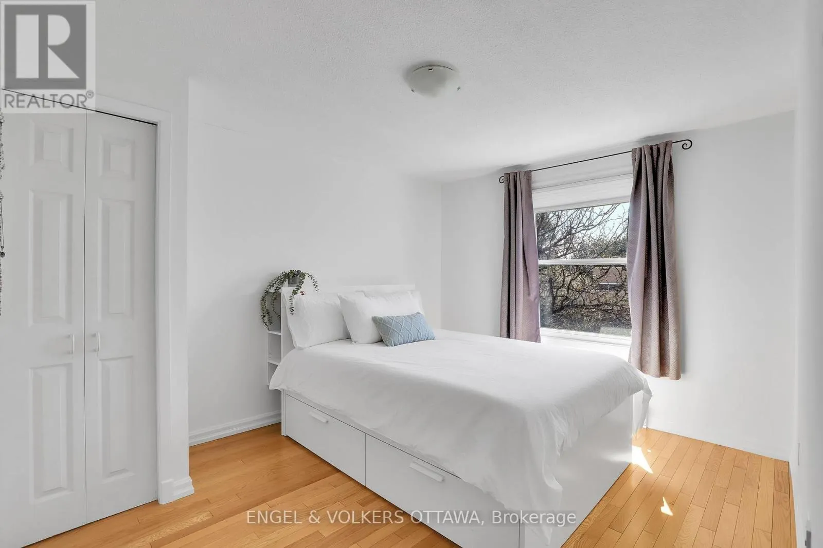 1089 BORDEN SIDE ROAD