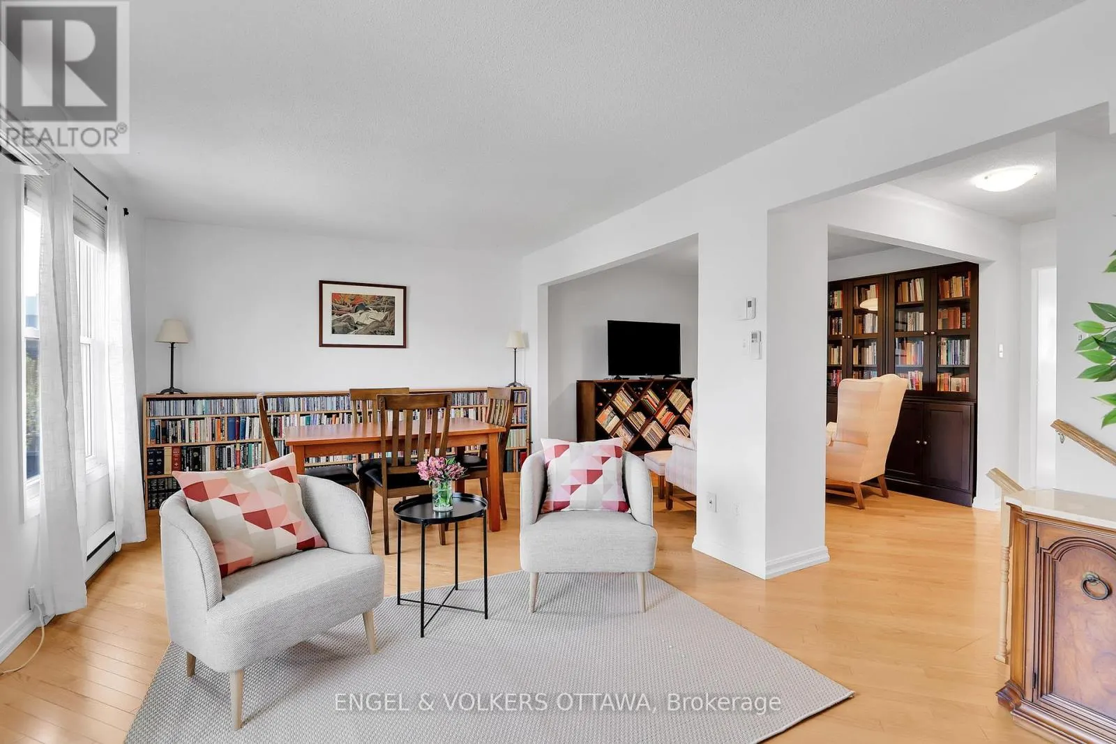 1089 BORDEN SIDE ROAD