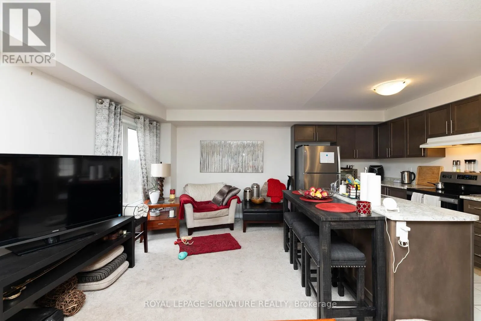 11 - 740 LINDEN DRIVE