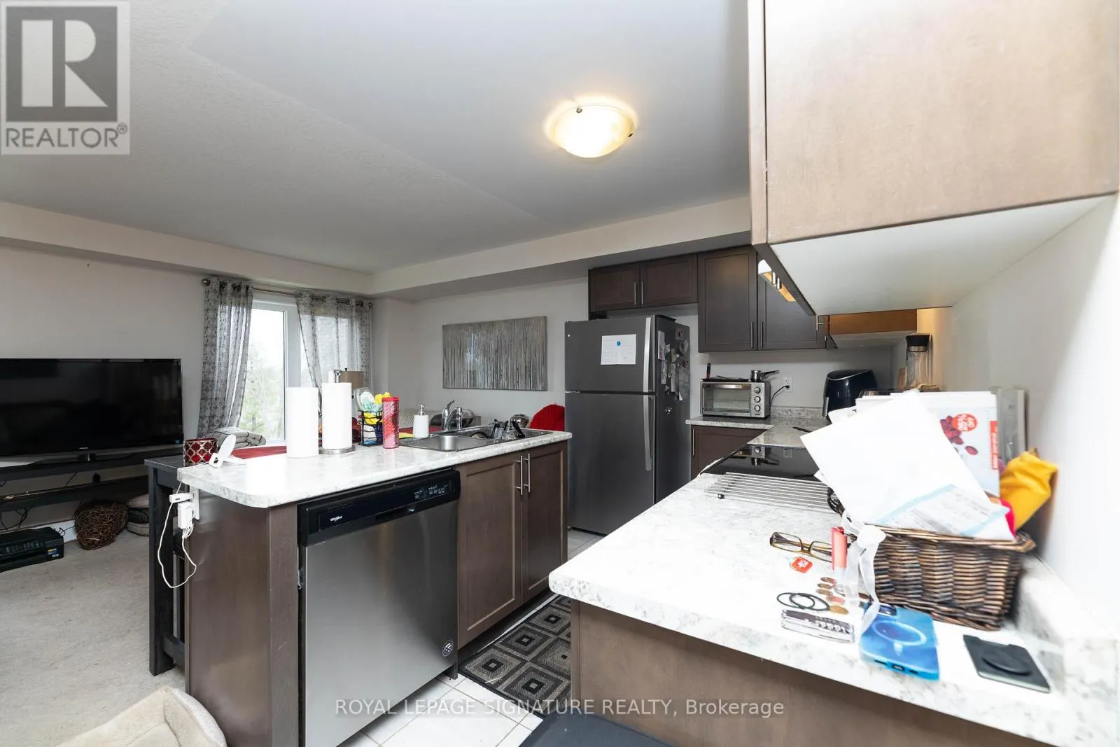 11 - 740 LINDEN DRIVE