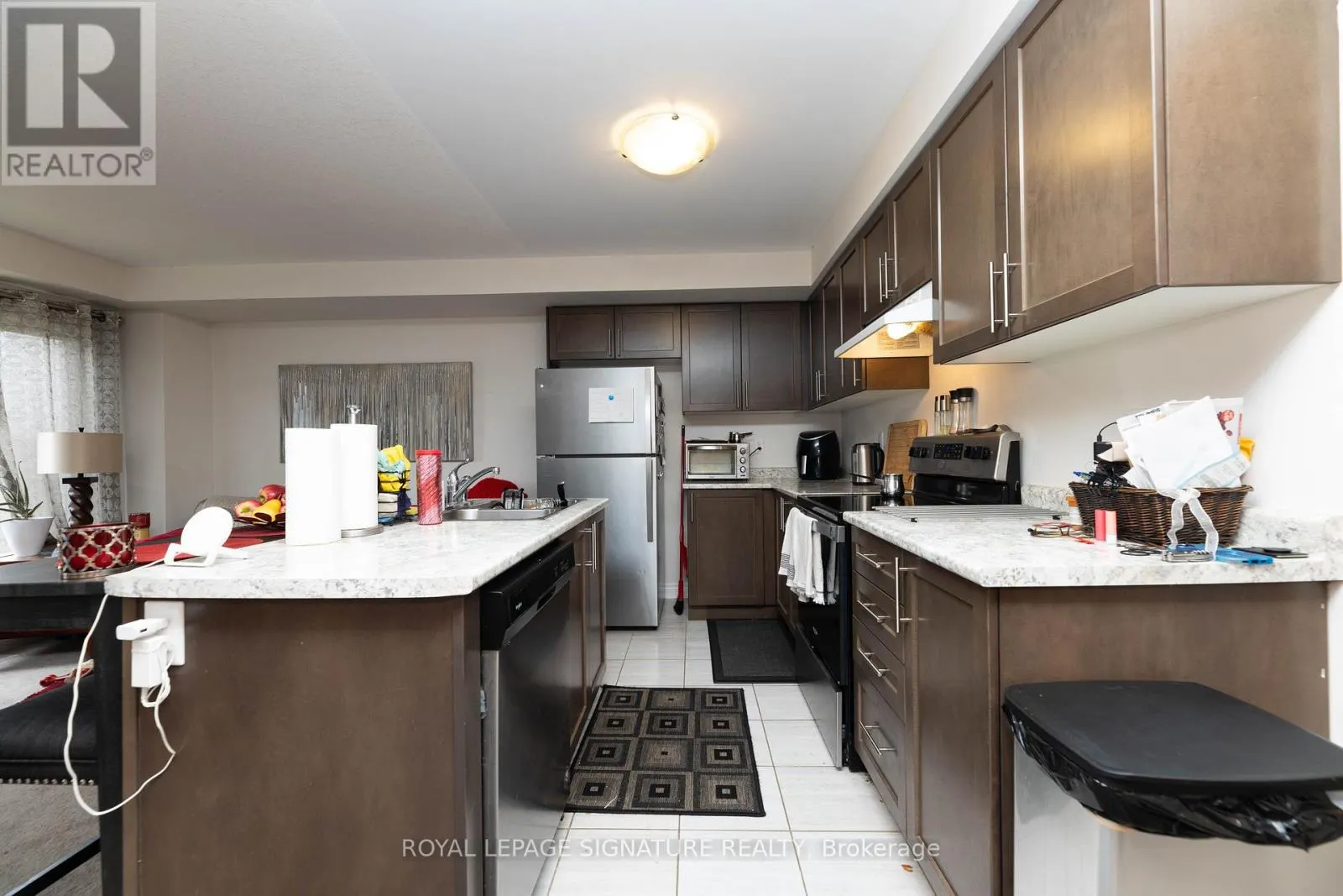 11 - 740 LINDEN DRIVE