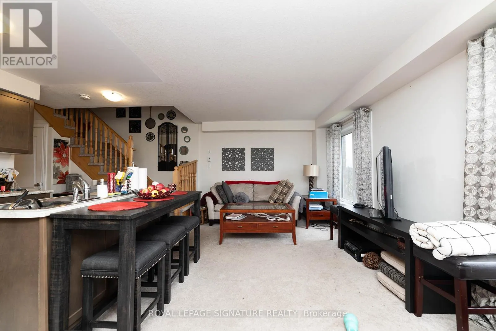 11 - 740 LINDEN DRIVE