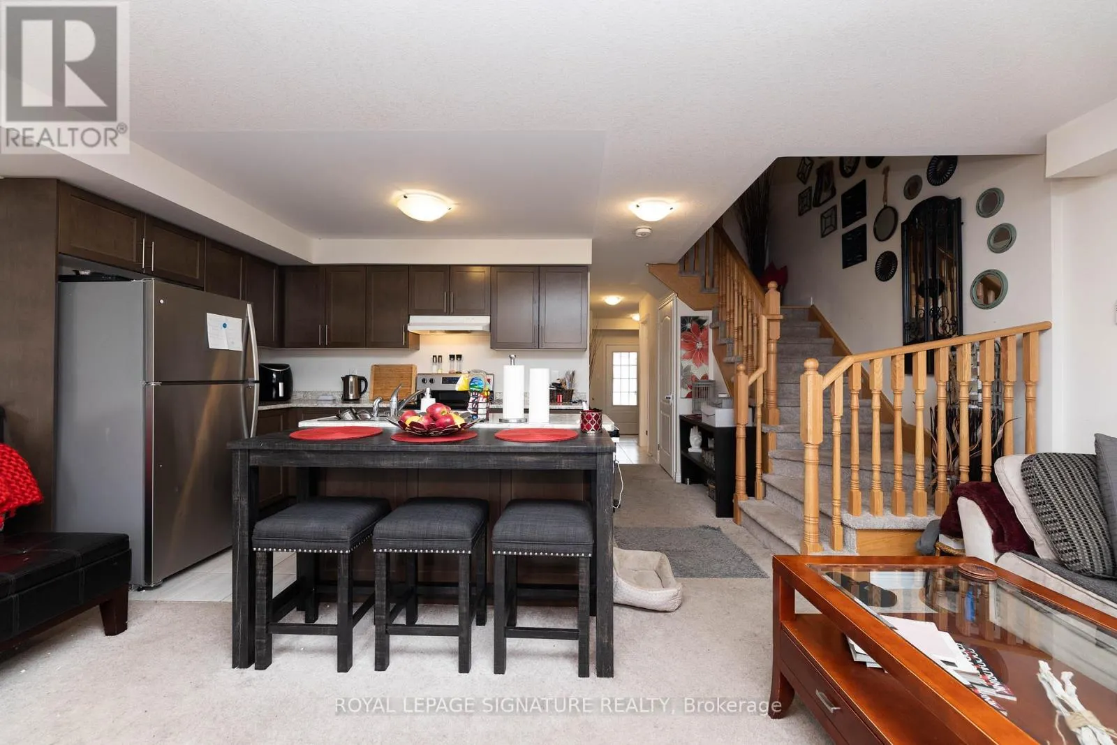 11 - 740 LINDEN DRIVE