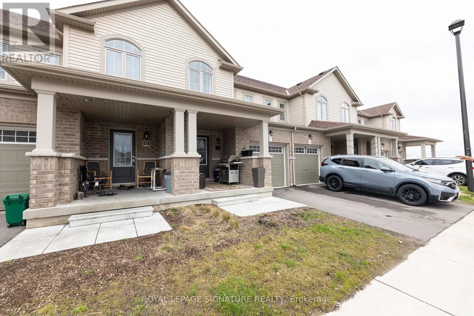 11 - 740 LINDEN DRIVE