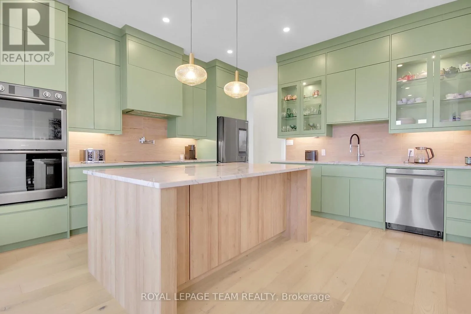 4019 PERENNIAL WAY