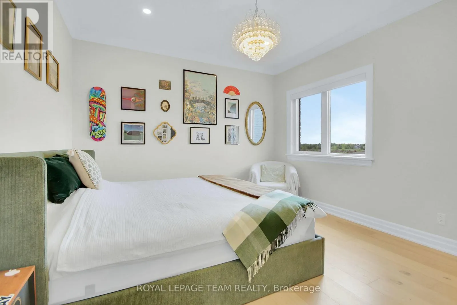 4019 PERENNIAL WAY