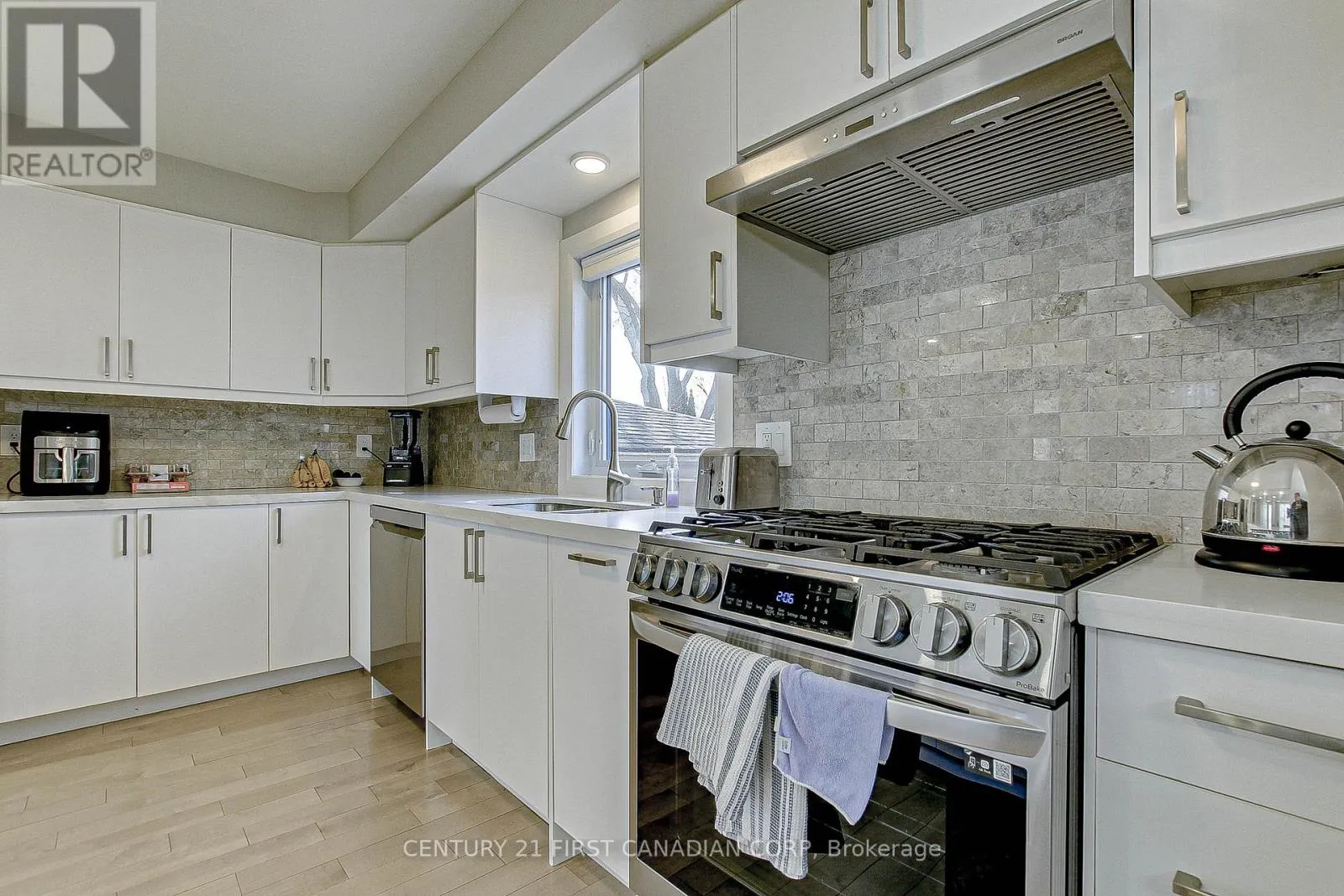 1473 GLENGARRY AVENUE