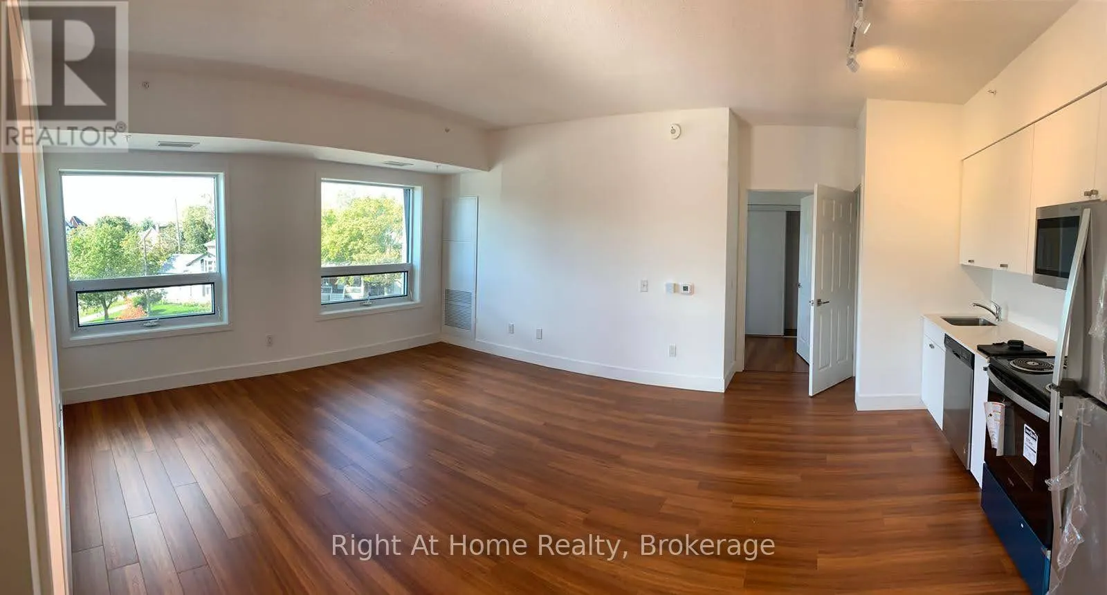 308 - 1 WELLINGTON STREET, #308