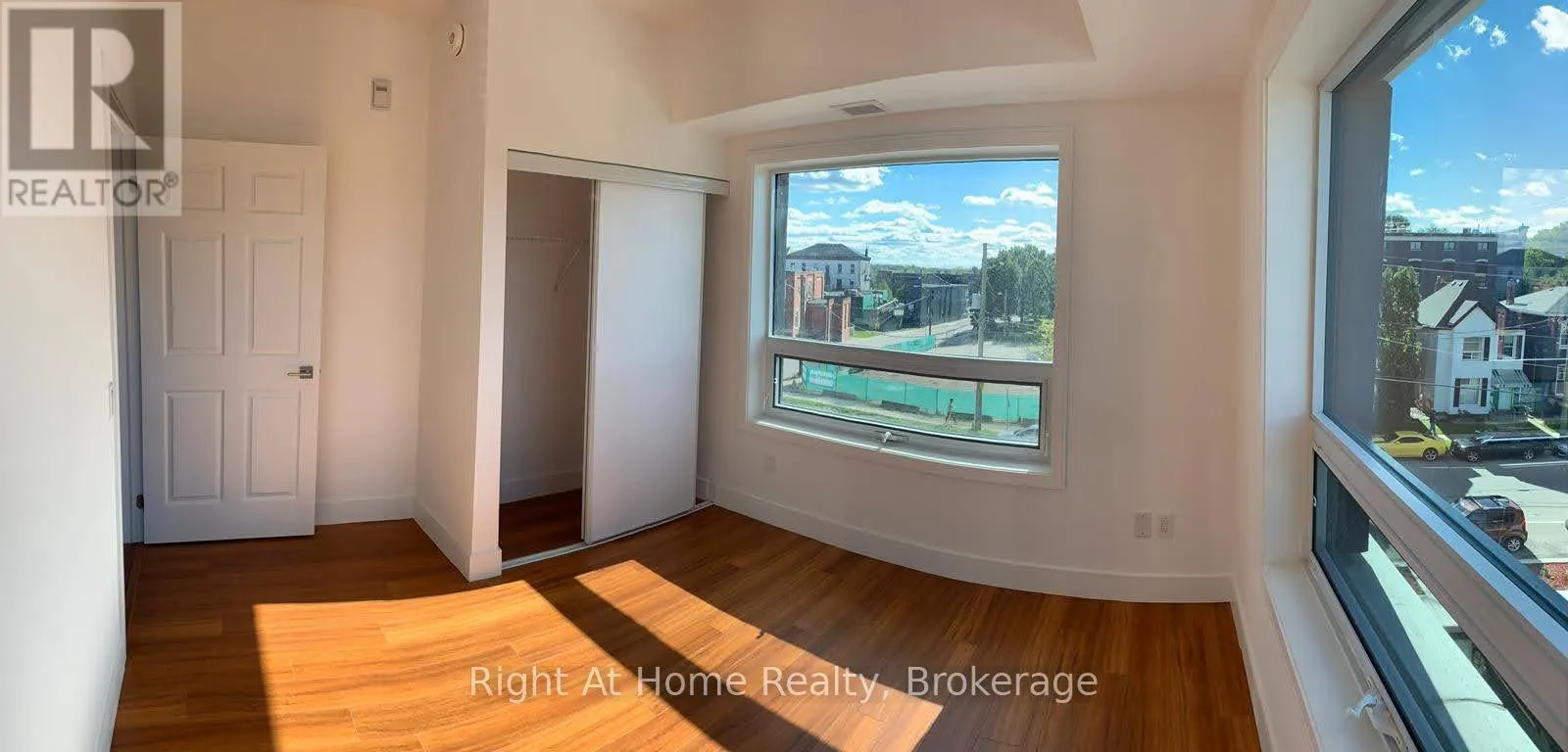 308 - 1 WELLINGTON STREET, #308